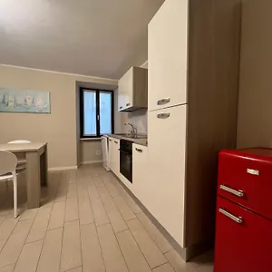 Al Da Lilly Apartament